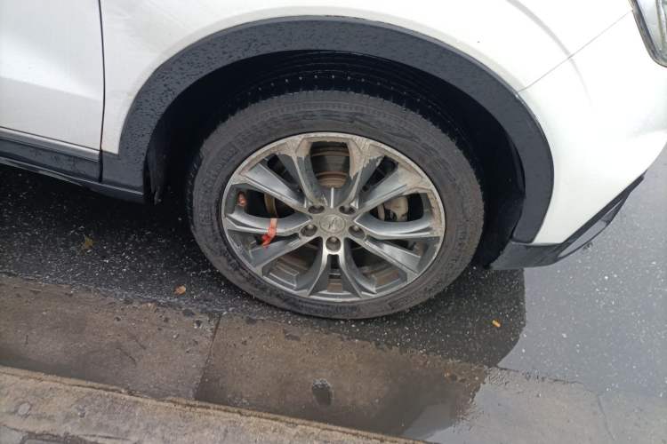 Used Zotye T500 2018 1.5T Manual Luxury Model Right Front Wheel Hub