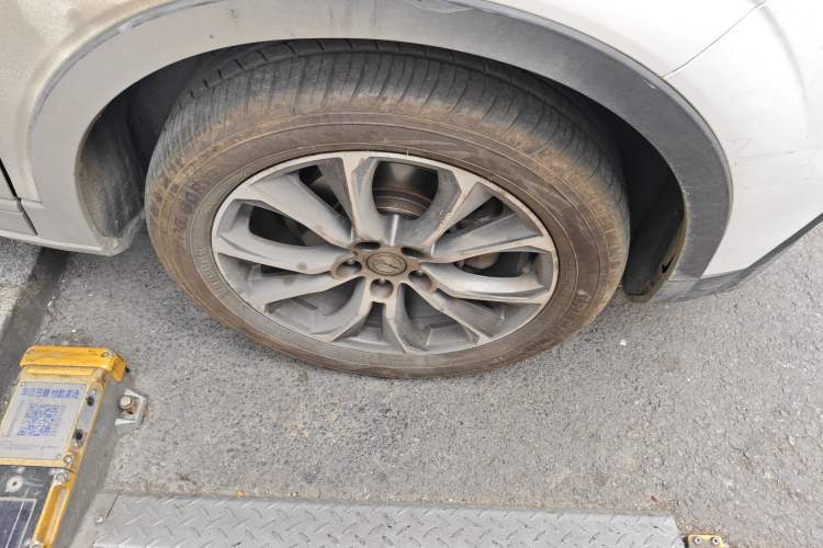 Used Zotye T500 2018 1.5T Automatic Luxury Model Right Front Wheel Hub