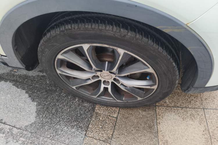 Used Zotye T500 2018 1.5T Automatic Luxury Model Right Front Wheel Hub