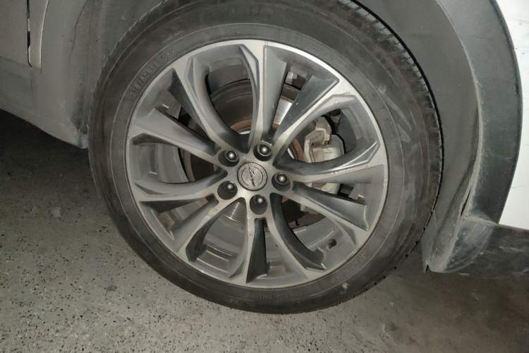 Used Zotye T500 2018 1.5T Automatic Luxury Model Right Front Wheel Hub