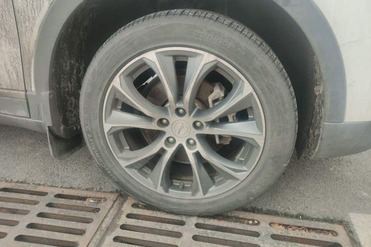 Used Zotye T500 2018 1.5T Manual Luxury Model Right Front Wheel Hub