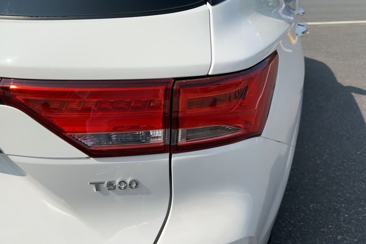 Used Zotye T500 2018 1.5T Automatic Smart Connected Prestige Model Right Rear Taillight