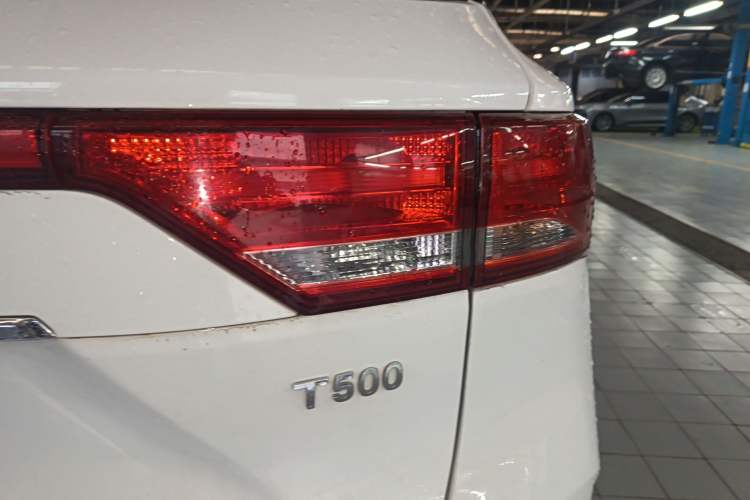 Used Zotye T500 2018 1.5T Automatic Luxury Model Right Rear Taillight