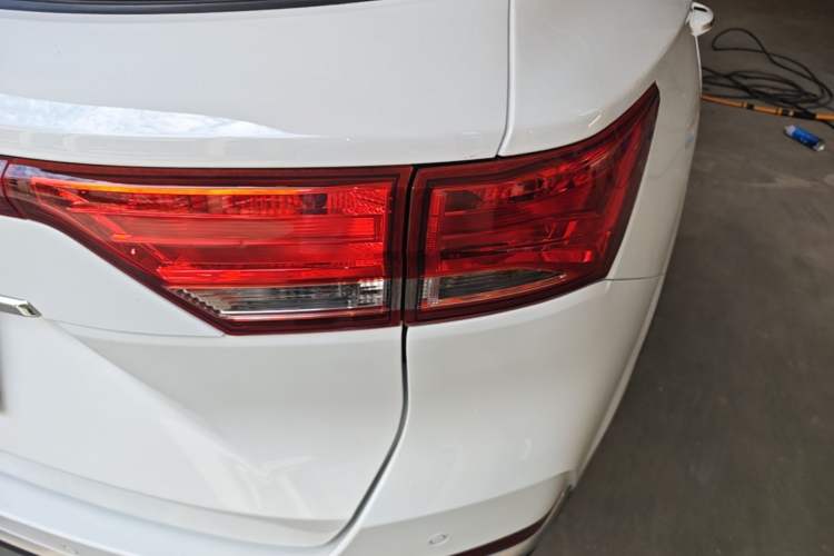 Used Zotye T500 2018 1.5T Automatic Luxury Model Right Rear Taillight