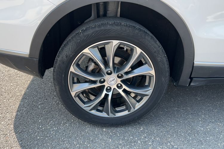 Used Zotye T500 2018 1.5T Automatic Smart Connected Prestige Model Right Rear Wheel Hub