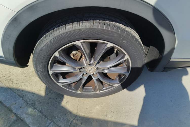 Used Zotye T500 2018 1.5T Automatic Smart Connected Prestige Model Right Rear Wheel Hub