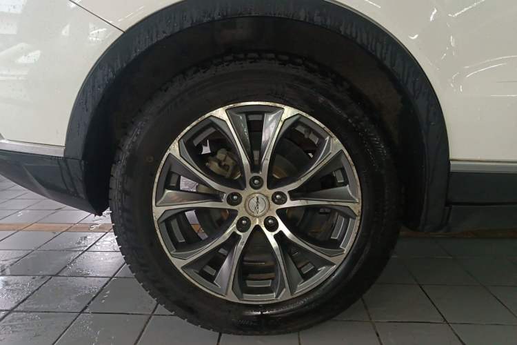 Used Zotye T500 2018 1.5T Automatic Luxury Model Right Rear Wheel Hub