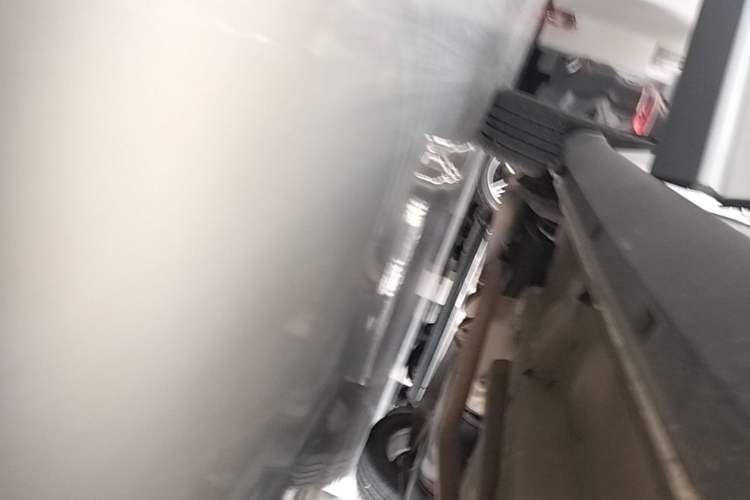 Used Zotye T500 2018 1.5T Automatic Smart Connect Flagship Model Right Side Sill