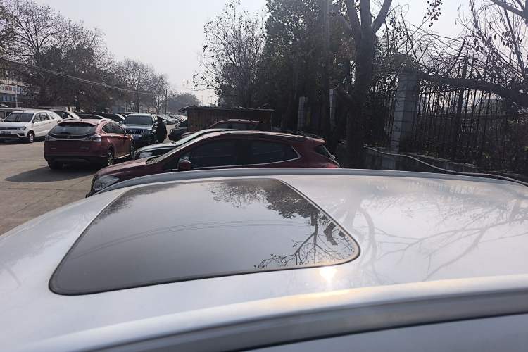 Used Zotye T500 2018 1.5T Manual Luxury Model Roof