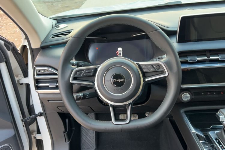 Used Zotye T500 2018 1.5T Automatic Smart Connected Prestige Model Steering Wheel