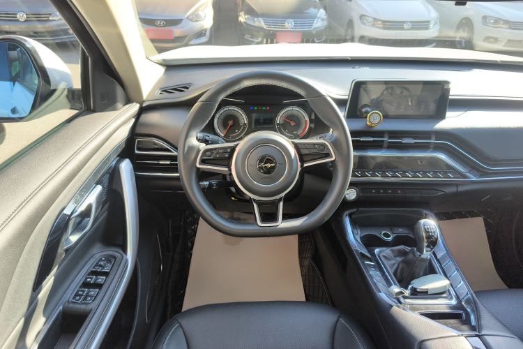 Used Zotye T500 2018 1.5T Manual Luxury Model Steering Wheel