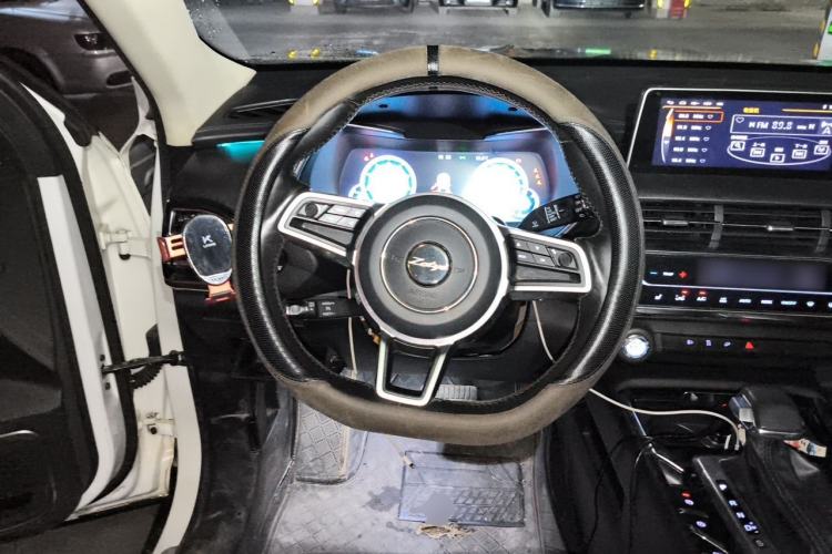 Used Zotye T500 2018 1.5T Automatic Smart Connected Prestige Model Steering Wheel