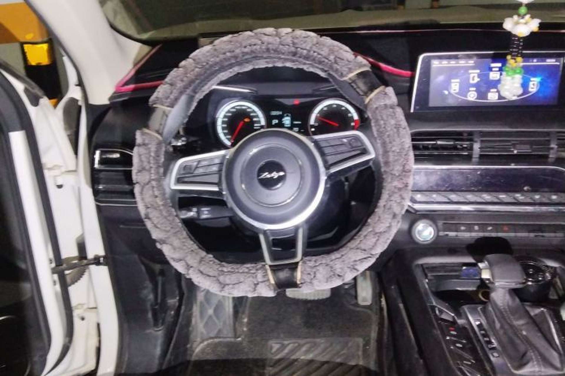 Used Zotye T500 2018 1.5T Automatic Luxury Model Steering Wheel