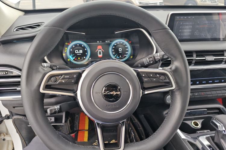 Used Zotye T500 2018 1.5T Automatic Smart Connected Prestige Model Steering Wheel