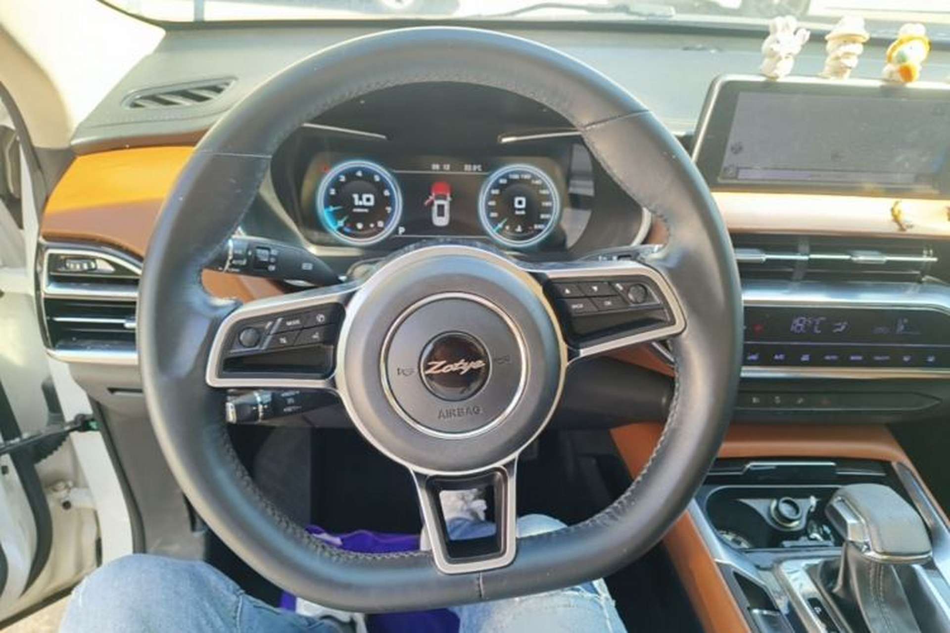 Used Zotye T500 2018 1.5T Automatic Smart Connected Prestige Model Steering Wheel