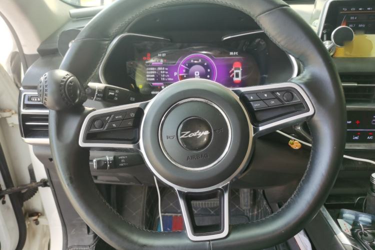 Used Zotye T500 2018 1.5T Automatic Smart Connected Prestige Model Steering Wheel