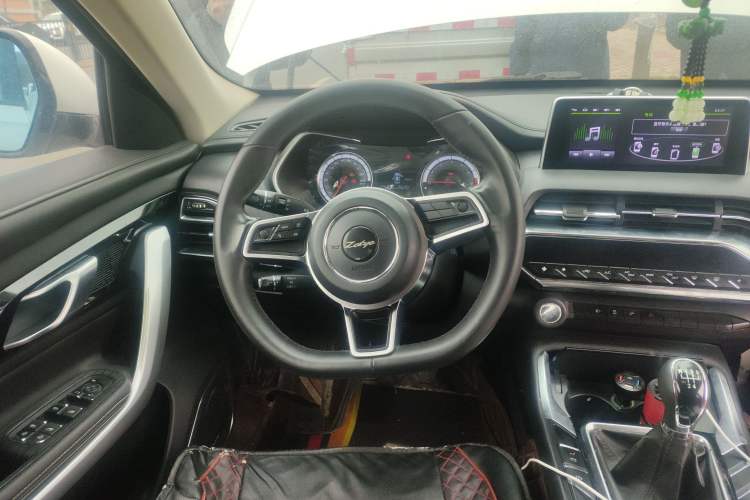 Used Zotye T500 2018 1.5T Manual Luxury Model Steering Wheel