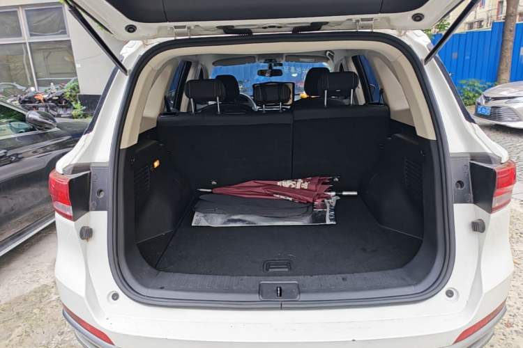 Used Zotye T500 2018 1.5T Manual Luxury Model Trunk