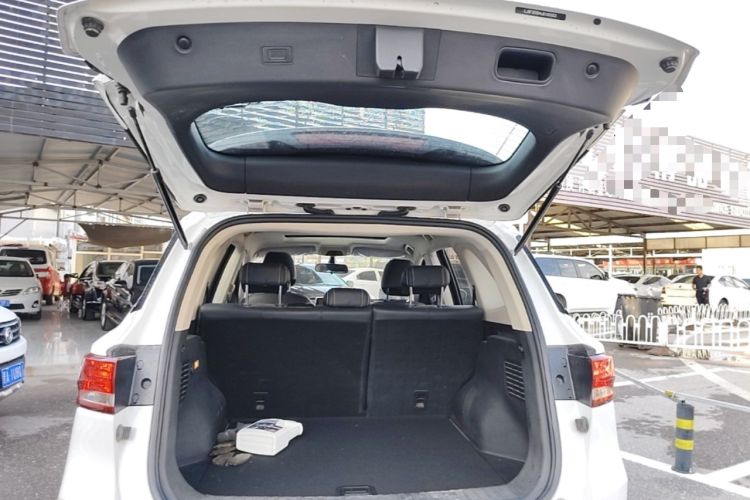 Used Zotye T500 2018 1.5T Automatic Luxury Model Trunk