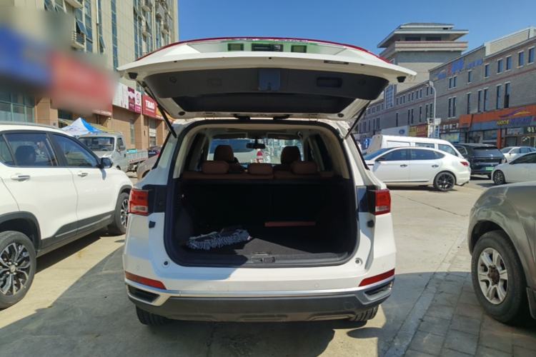 Used Zotye T500 2018 1.5T Automatic Smart Connected Prestige Model Trunk