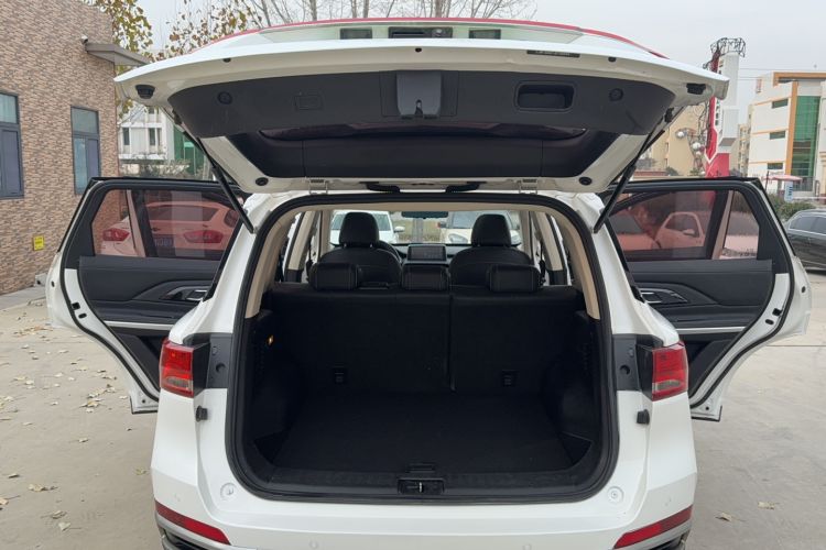 Used Zotye T500 2018 1.5T Automatic Luxury Model Trunk