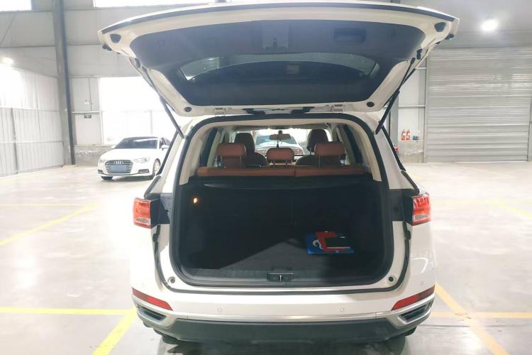 Used Zotye T500 2018 1.5T Automatic Luxury Model Trunk