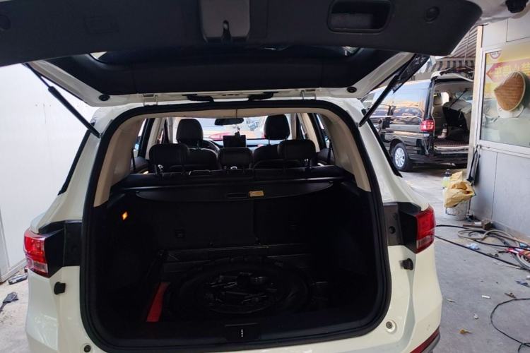 Used Zotye T500 2018 1.5T Automatic Smart Connected Prestige Model Trunk