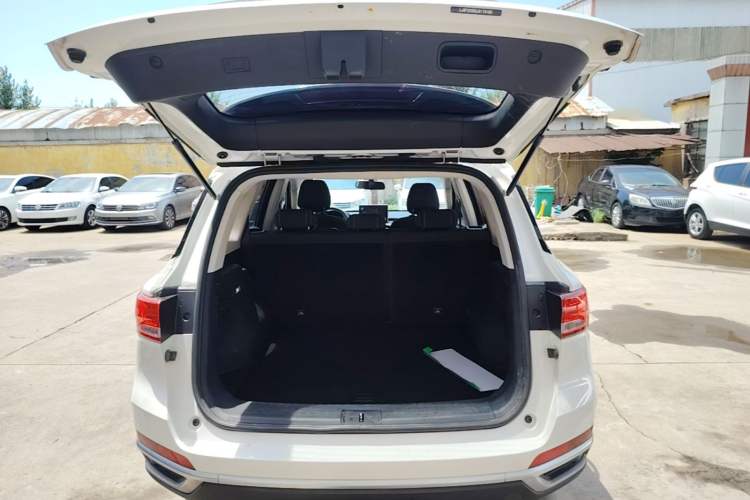 Used Zotye T500 2018 1.5T Manual Luxury Model Trunk