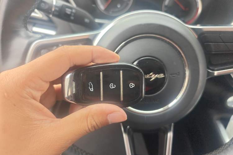 Used Zotye T500 2018 1.5T Automatic Luxury Model Vehicle Key