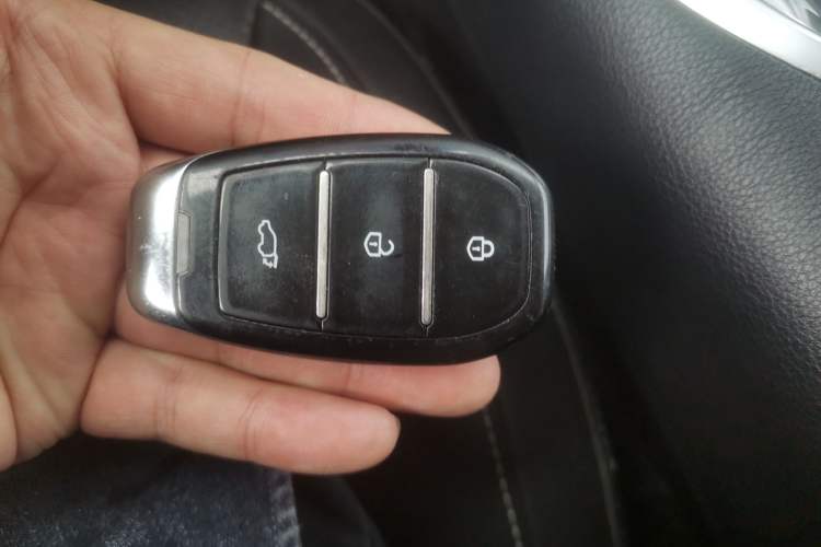 Used Zotye T500 2018 1.5T Automatic Smart Connected Prestige Model Vehicle Key