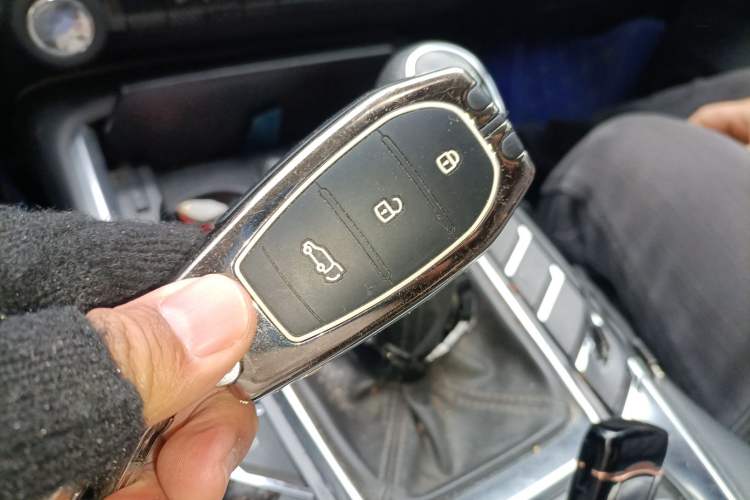Used Zotye T500 2018 1.5T Manual Luxury Model Vehicle Key