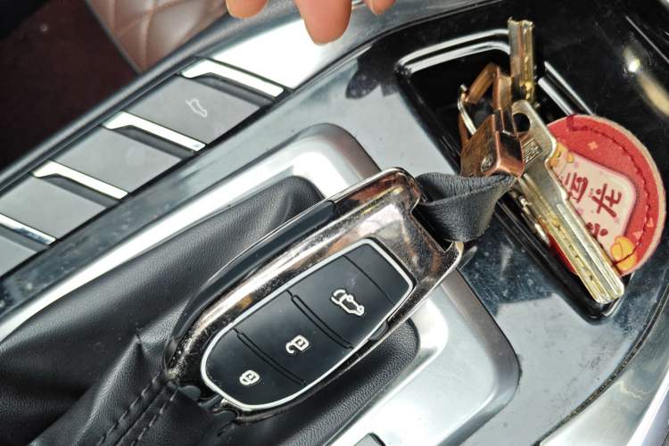 Used Zotye T500 2018 1.5T Automatic Luxury Model Vehicle Key