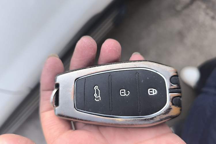 Used Zotye T500 2018 1.5T Manual Luxury Model Vehicle Key