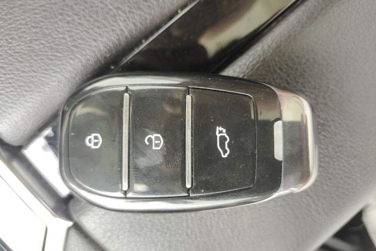 Used Zotye T500 2018 1.5T Automatic Smart Connected Prestige Model Vehicle Key