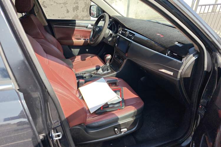 Used Zotye T600 2016 2.0T DCT Prestige Edition Right Front Seat