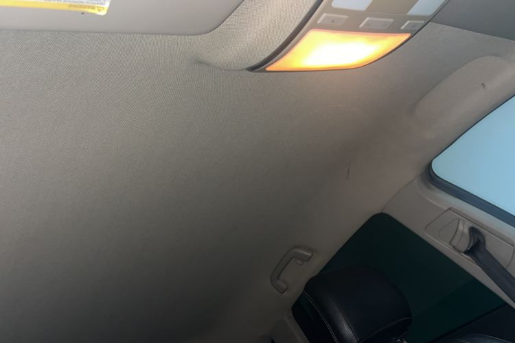 Used Zotye T600 2015 1.5T Manual Luxury Model Headliner