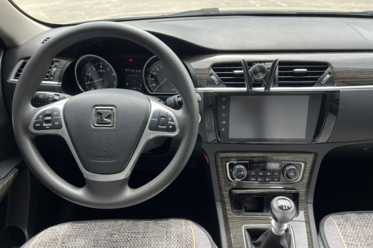 Used Zotye T600 2016 1.5T Manual Luxury Edition Interior 7
