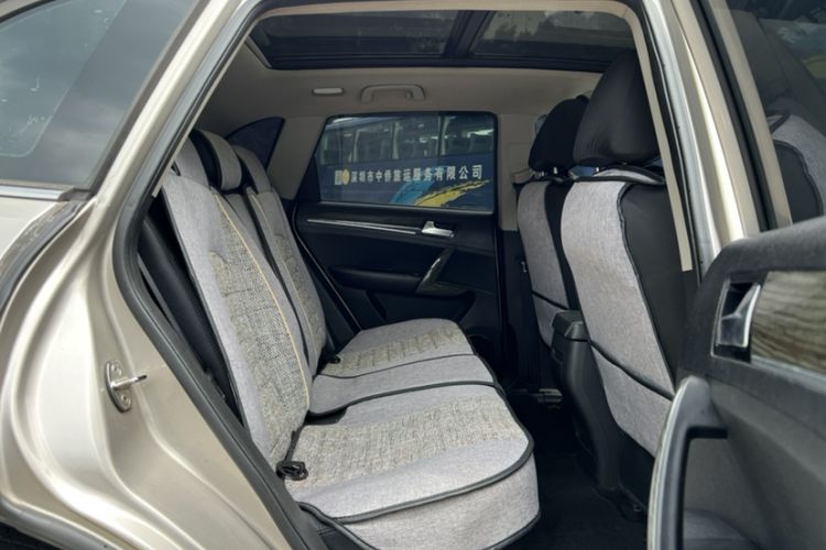 Used Zotye T600 2016 1.5T Manual Luxury Edition Interior 9