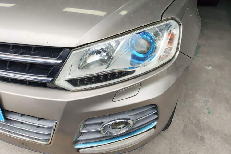 Used Zotye T600 2016 1.5T Manual Luxury Edition Left Front Headlight