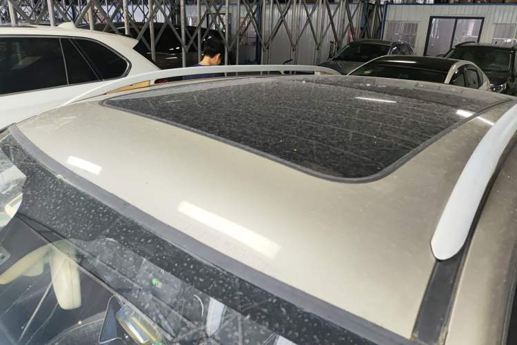 Used Zotye T600 2016 1.5T Manual Luxury Edition Roof