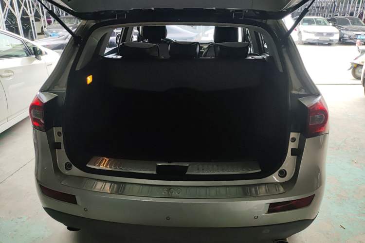 Used Zotye T600 2016 1.5T Manual Luxury Edition Trunk