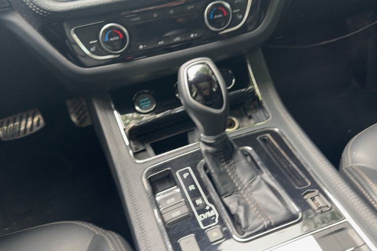Used Zotye T600 2018 Sport Edition 1.5T Automatic Prestige Model Gear Lever