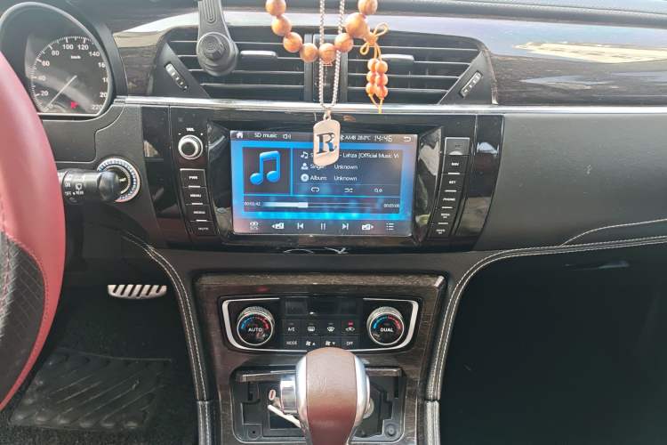 Used Zotye T600 2014 2.0T DCT Luxury Version Audio And AC Panel