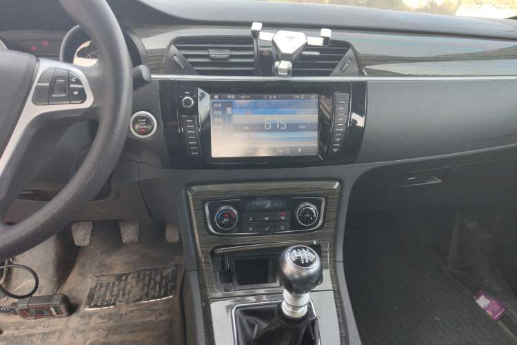Used Zotye T600 2014 1.5T Manual Elite Edition Audio And AC Panel