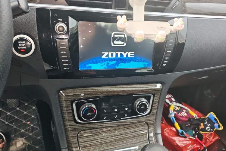 Used Zotye T600 2014 1.5T Manual Elite Edition Audio And AC Panel