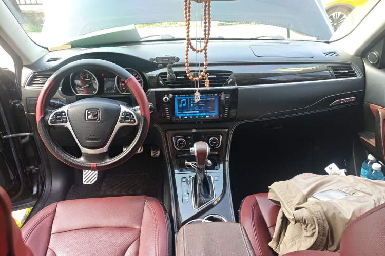 Used Zotye T600 2014 2.0T DCT Luxury Version Center Console