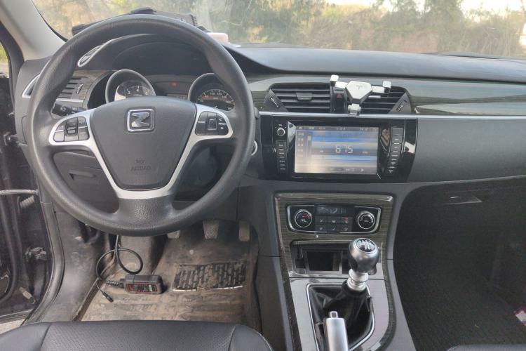 Used Zotye T600 2014 1.5T Manual Elite Edition Center Console