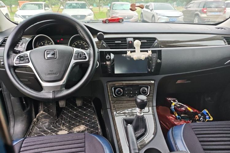 Used Zotye T600 2014 1.5T Manual Elite Edition Center Console