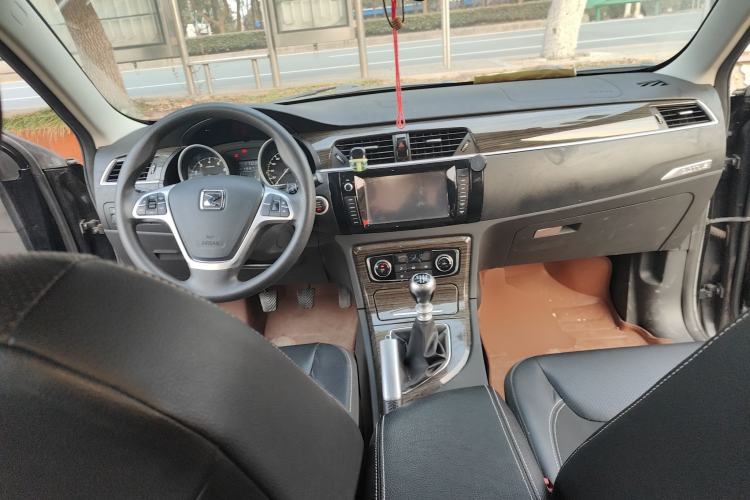 Used Zotye T600 2014 1.5T Manual Elite Edition Center Console