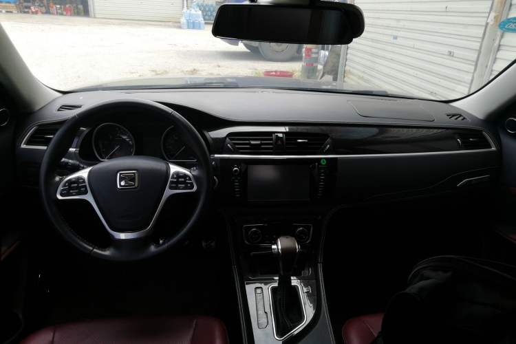 Used Zotye T600 2014 2.0T DCT Luxury Version Center Console